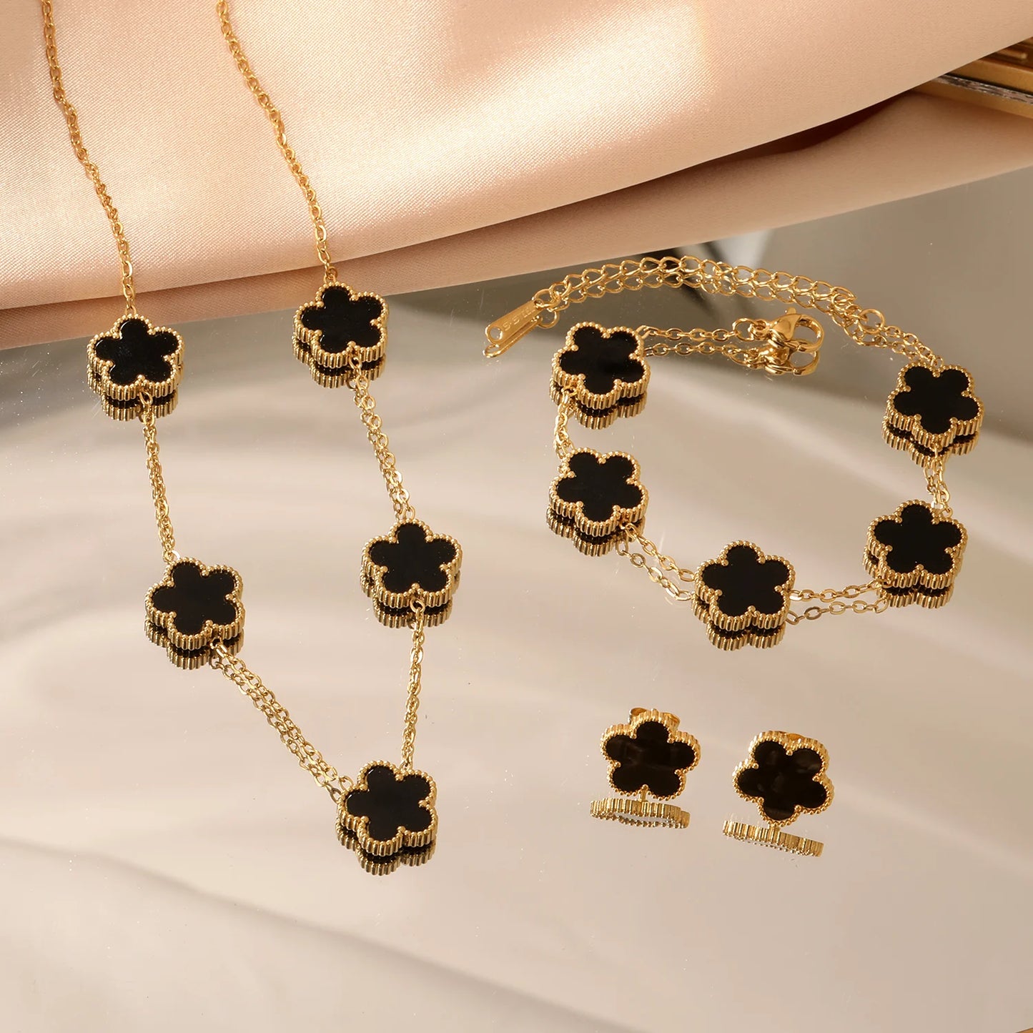 Urban Gear-Fashion Flower Necklace Earrings Set Jewelry Women Stainless Steel White Shell Clover Bracelet Jewelry Accessories