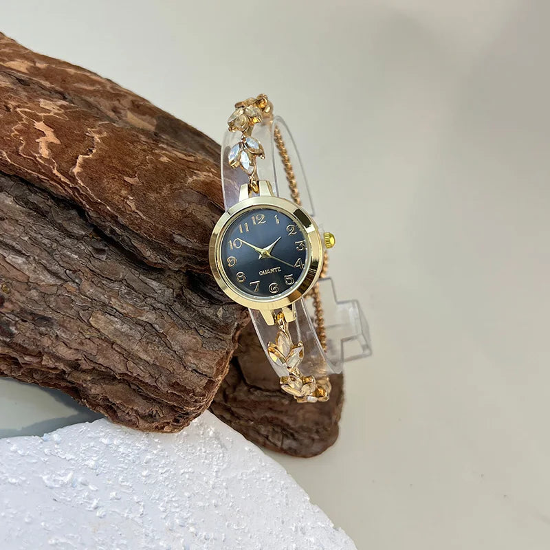 Urban Gear- Round alloy case Arabic numeral classic dial leaf-shaped diamond-encrusted fashionable bracelet elegant ladies quartz watch