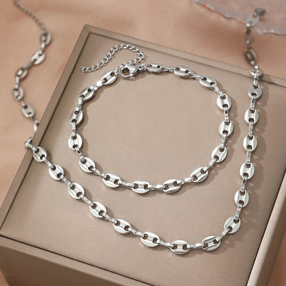 Stainless Steel Jewelry Set Necklaces Bracelet with Cute Pig Nose Hollow Carving High-end textured jewelry set For Women Jewelry